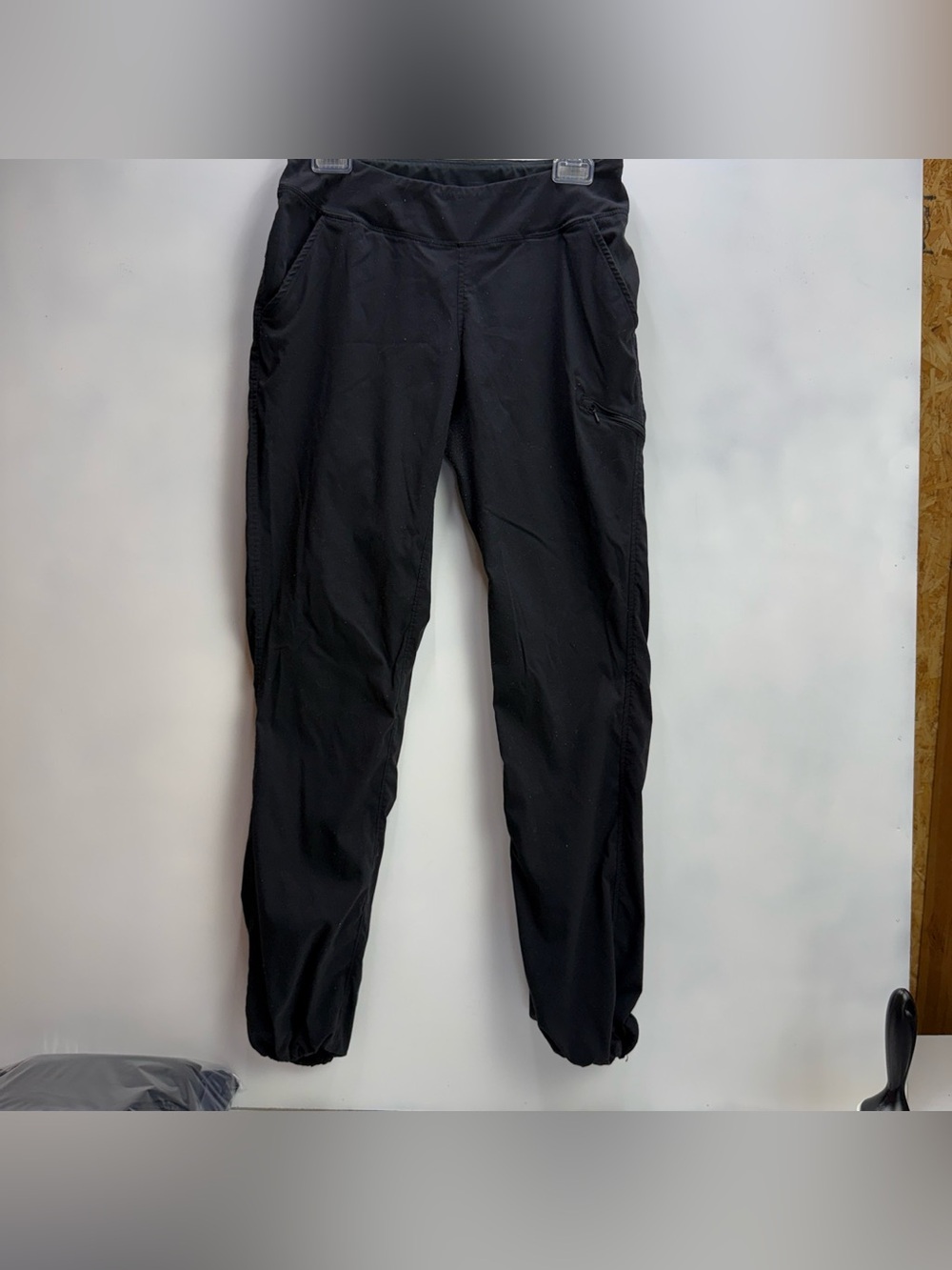 Mountain Hard Wear Women’s Black Jogger Pants